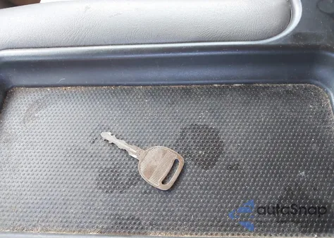 2004 GMC Yukon Sle из США, поврежденный, VIN 1GKEK13V24J225795